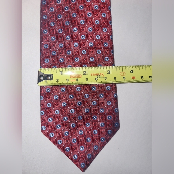 Brooks Brothers Red and Blue Geometric Tie Made In New York - Picture 4 of 5